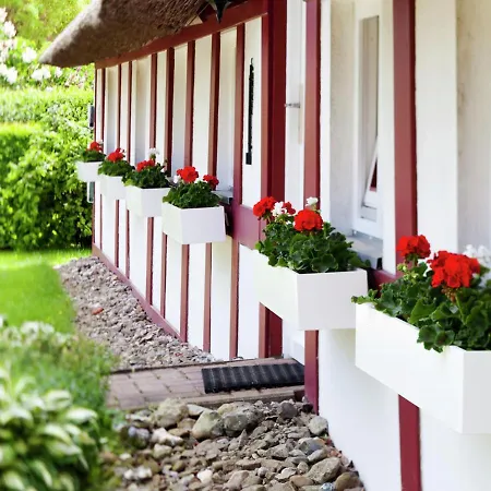 Mit Garten In Kluetz * Wohlenberg